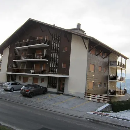 Printaniere Apartment